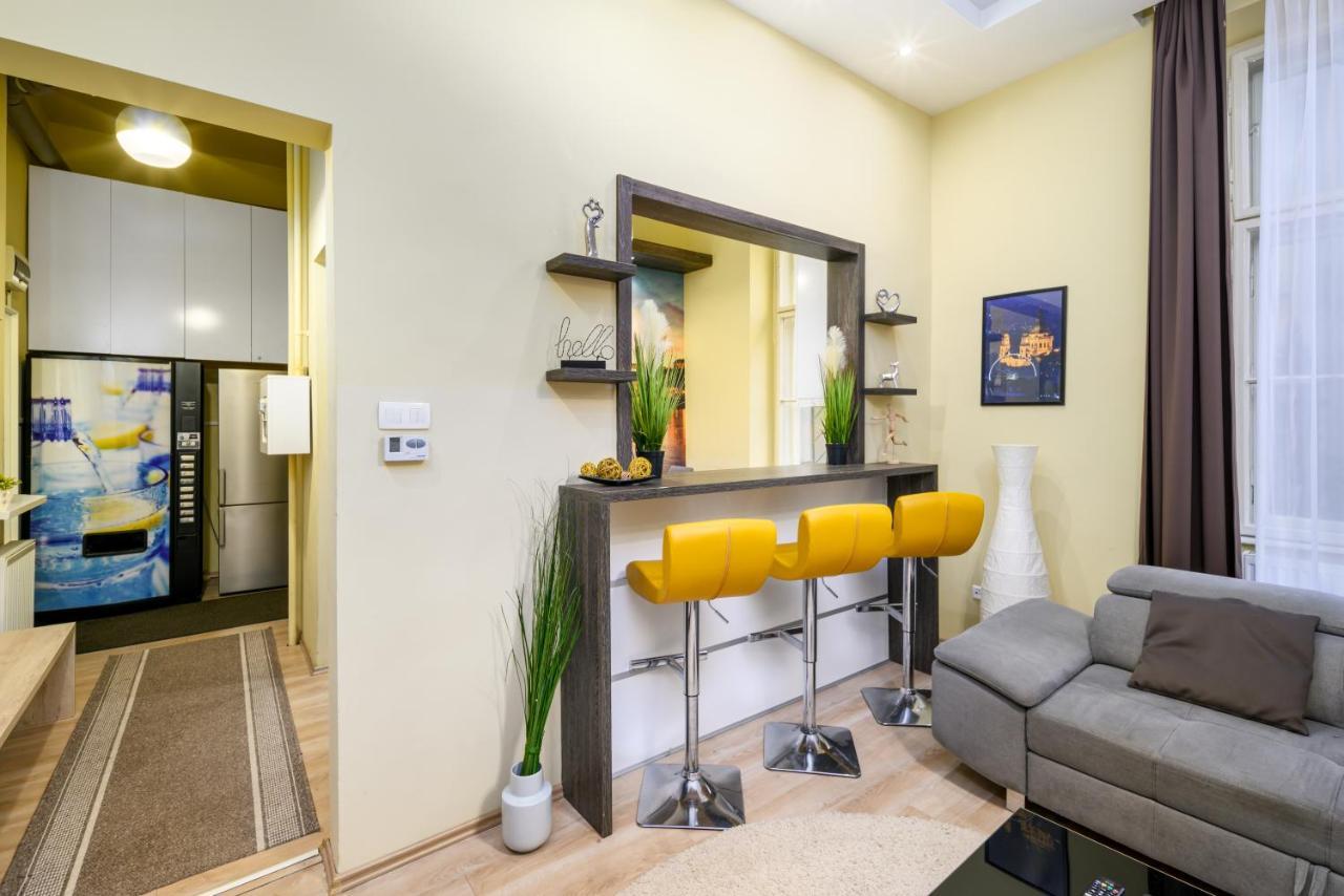 Downtown Deluxe-Two Bedroom Apartment With Sauna Budapest Exterior foto